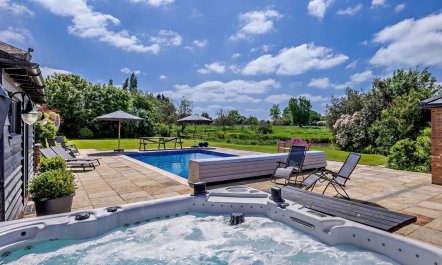 5 Bed in Ashford 1