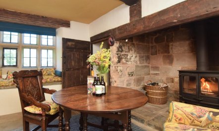 5 Bed in Middle Mayfield 1