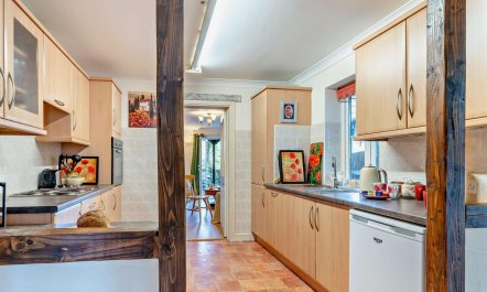 1 Bed in Abergavenny 7