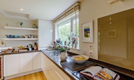 2 Bed in Kingsbridge 9