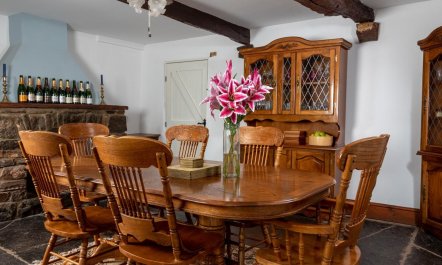 3 Bed in Llangadog 9