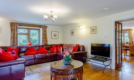 5 Bed in Tiverton 4