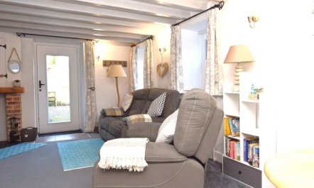 1 Bed in Tresarrett 2