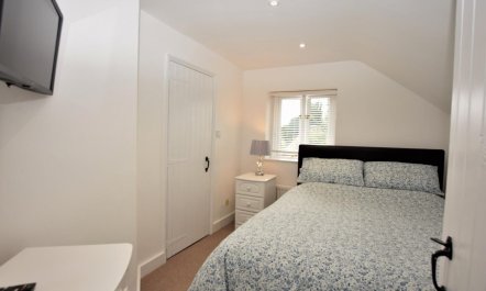 2 Bed in Sudbury 8