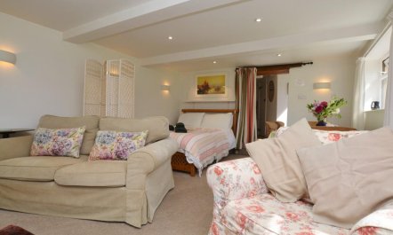 2 Bed in Beaminster 4