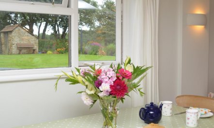 2 Bed in Beaminster 7