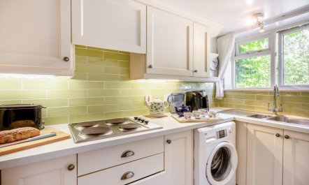 2 Bed in Beaminster 5