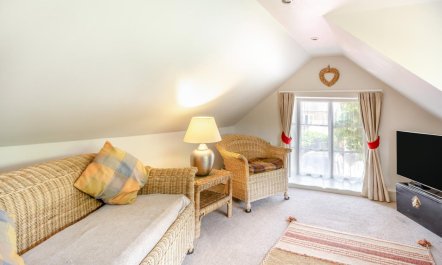 2 Bed in Beaminster 8