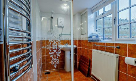 4 Bed in Brancaster 9