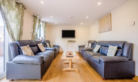 5 Bed in Bridport 1