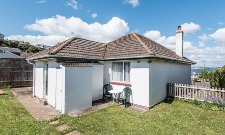 2 Bed in Brixham 0