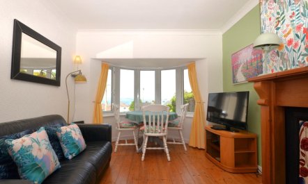 2 Bed in Brixham 3