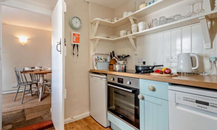 2 Bed in Corfe Castle 6