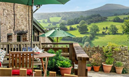 1 Bed in Abergavenny 2