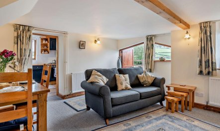 1 Bed in Abergavenny 5