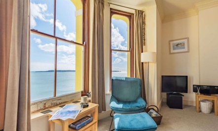 2 Bed in Tenby 2