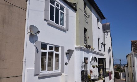 3 Bed in Brixham 3