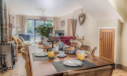 3 Bed in Brockenhurst 3