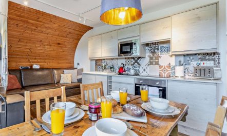 2 Bed in Westward Ho 4