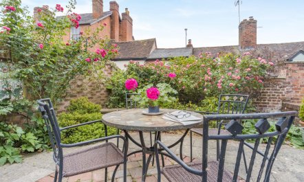 2 Bed in Ludlow 2