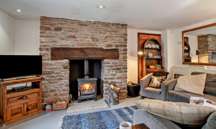 2 Bed in Crickhowell