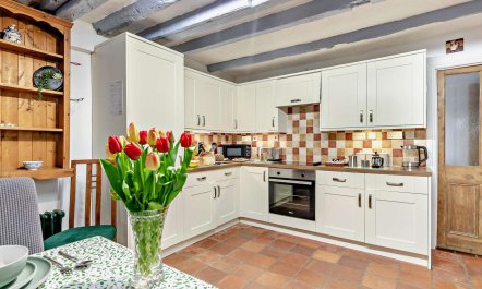 3 Bed in St. Austell 5