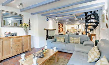 3 Bed in St. Austell 3