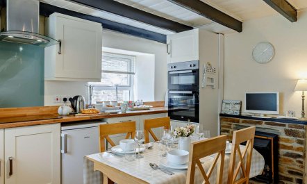 2 Bed in Polruan 4