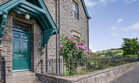 3 Bed in Brecon 1