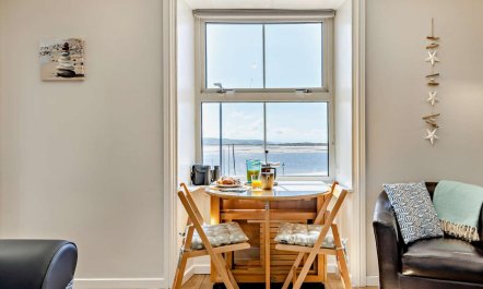 2 Bed in Aberdyfi 6