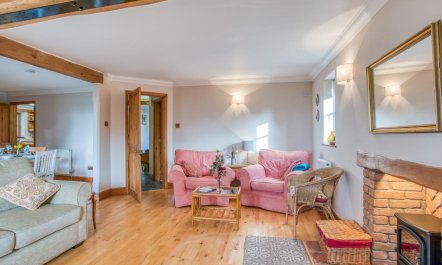 4 Bed in Melton Constable 5