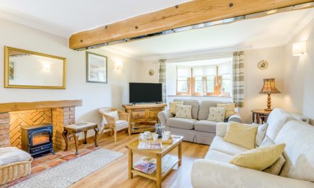 4 Bed in Melton Constable 3