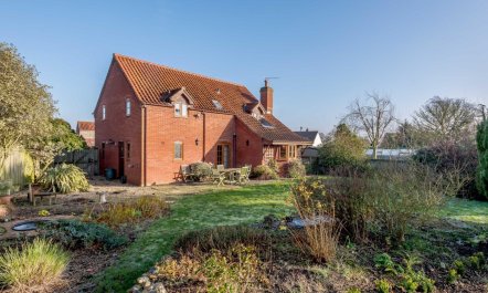 4 Bed in Melton Constable