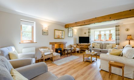 4 Bed in Melton Constable 8
