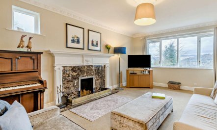 2 Bed in Windermere 4
