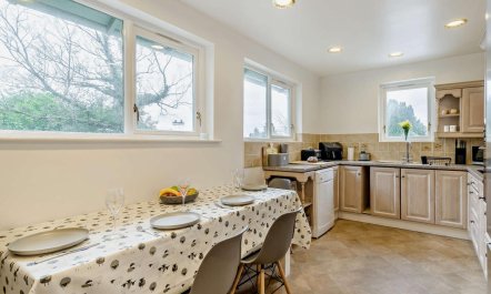 2 Bed in Windermere 7
