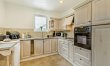 2 Bed in Windermere 9