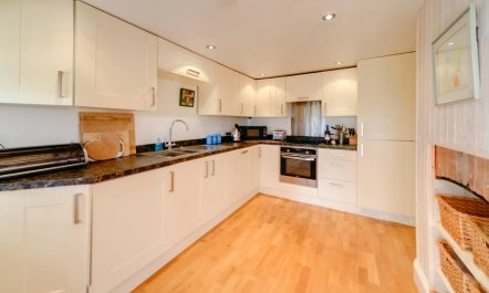 3 Bed in Corfe Castle 2