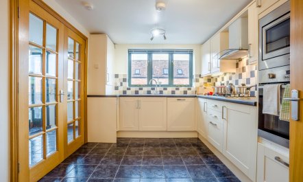 2 Bed in Bridport 8