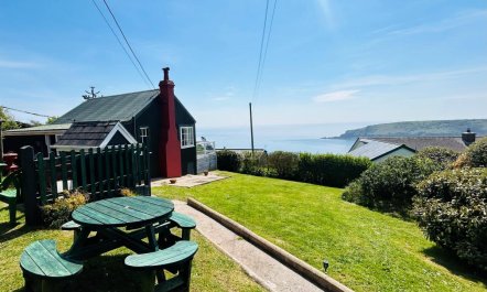 3 Bed in Freshwater East 0