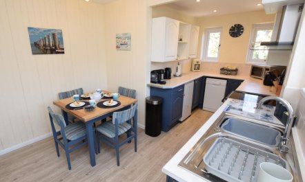 3 Bed in Dawlish 4