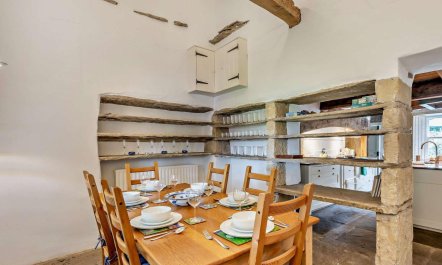 3 Bed in Coverdale 9