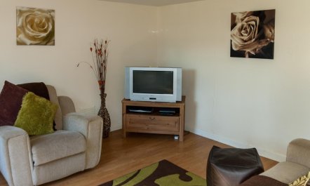 2 Bed in Neath 1
