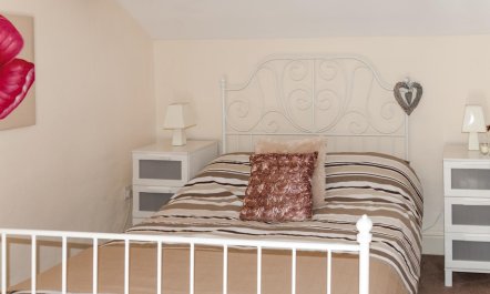 2 Bed in Neath 8