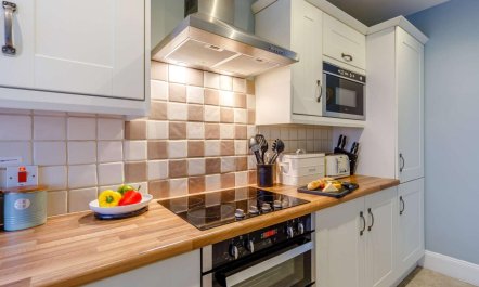 3 Bed in Seahouses 9