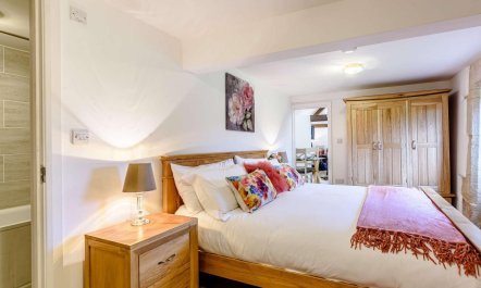 2 Bed in Chippenham 7