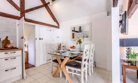 2 Bed in Chippenham 4