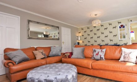 4 Bed in Barnstaple 1