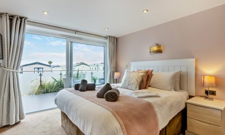 2 Bed in Westward Ho 4