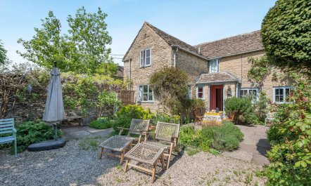 2 Bed in Cirencester 7